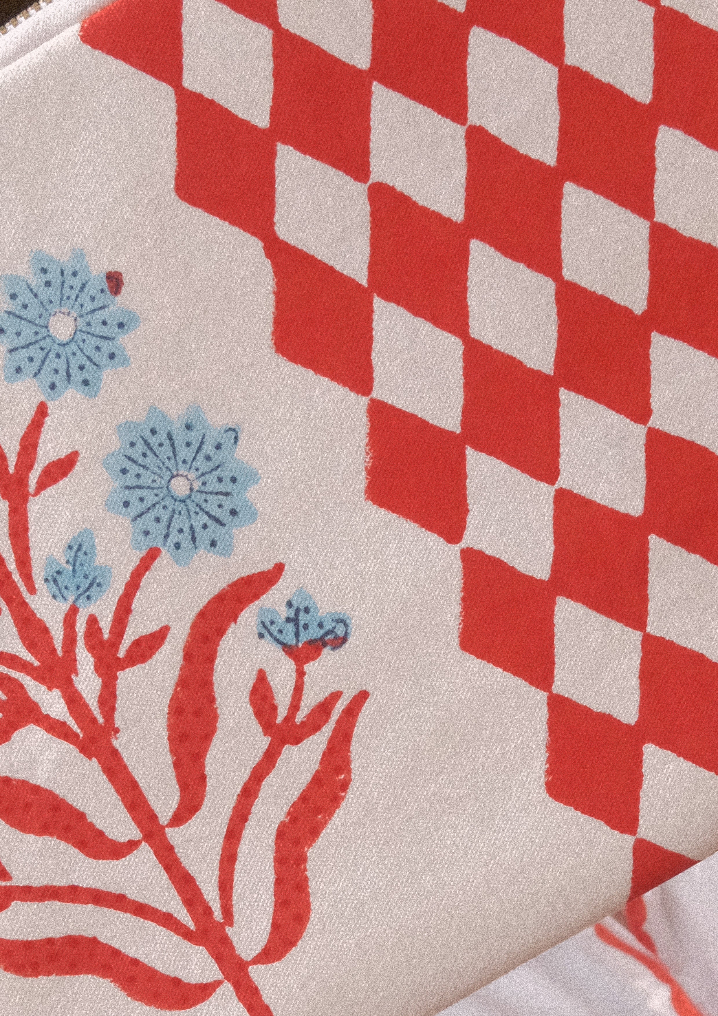 MAKEUP POUCH BUTA PRINT