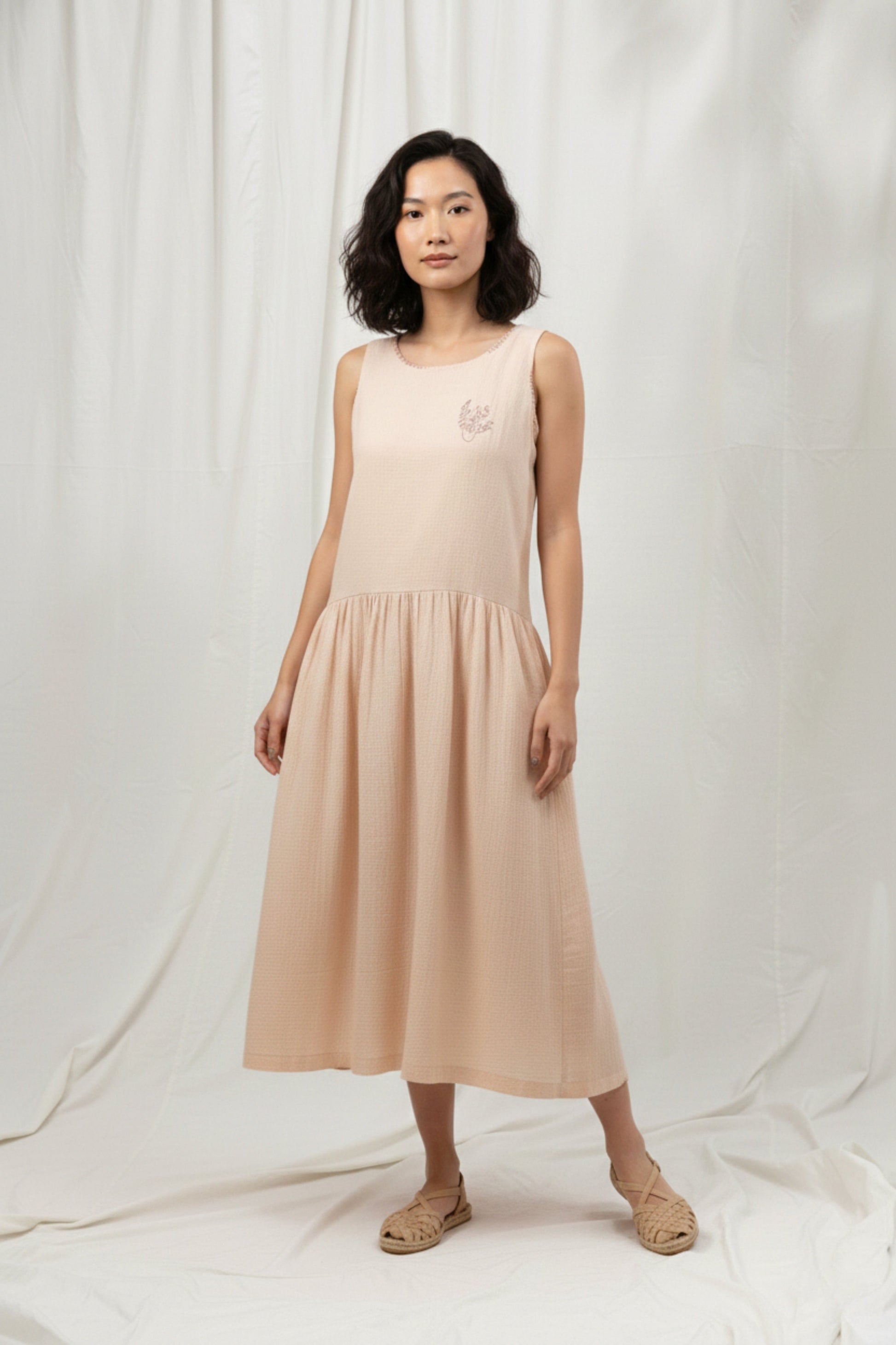Doodlage Susan drop waist dress in soft fabric with a relaxed fit and stylish silhouette, perfect for casual wear.