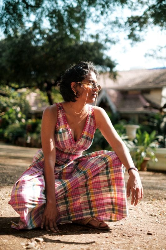 JODI Chokadi lungi skirt with traditional pattern and colorful fabric, designed for comfortable and stylish wear.