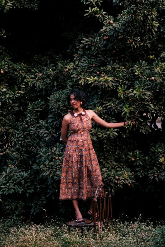 JODI Choras day dress, lightweight casual dress with floral pattern, short sleeves, perfect for everyday wear.