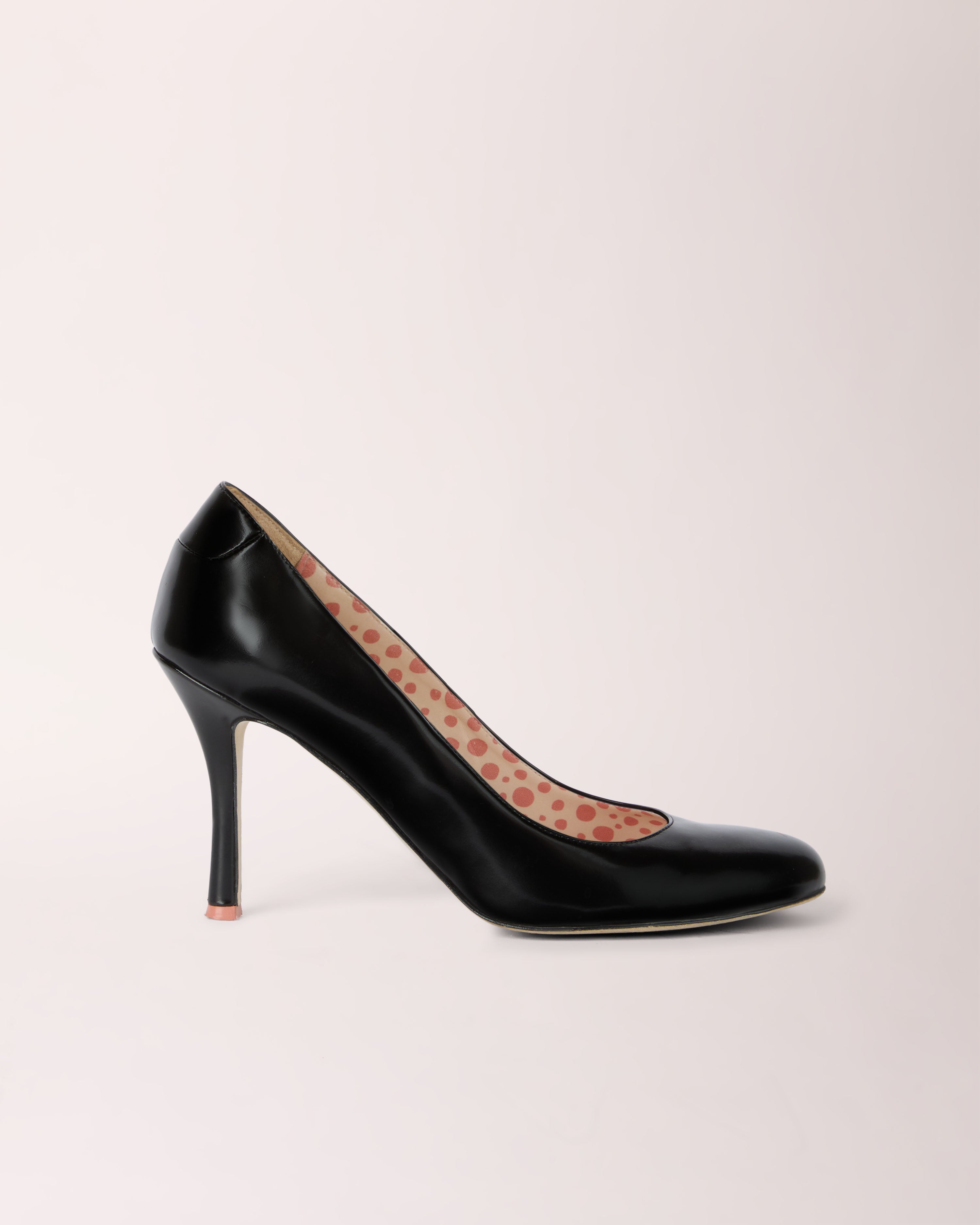 Classic Cheeletto Pump | Matte | Black