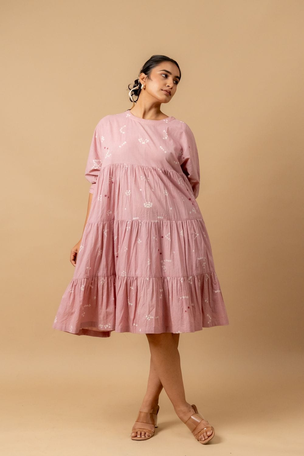 Doodlage Adele one size dress in neutral fabric, featuring a relaxed fit and stylish design, displayed on a mannequin.
