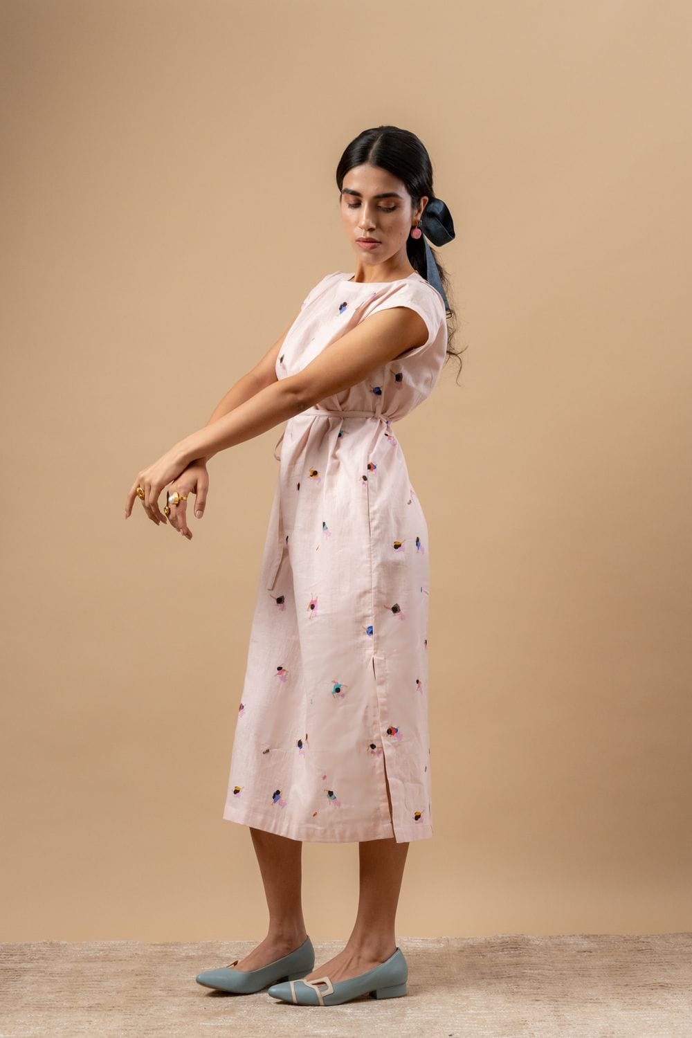 Doodlage Erna printed dress with colorful floral pattern, lightweight fabric, and fitted waist for a stylish casual look.