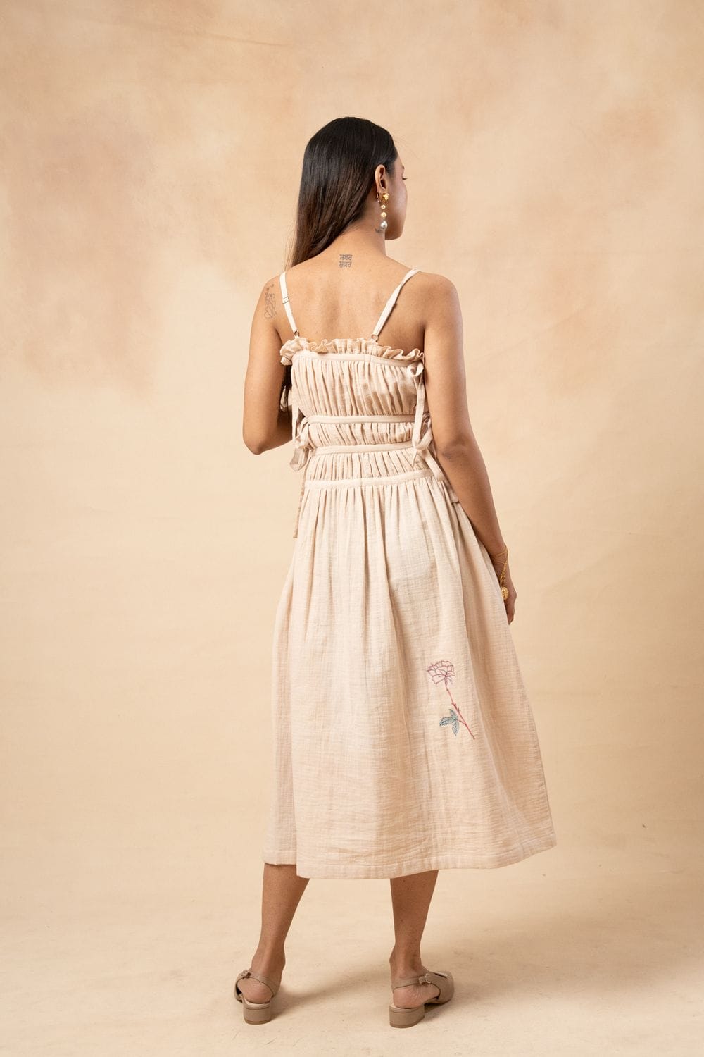 Doodlage Kiteberry dress in vibrant fabric with a relaxed fit, featuring a round neckline and short sleeves.