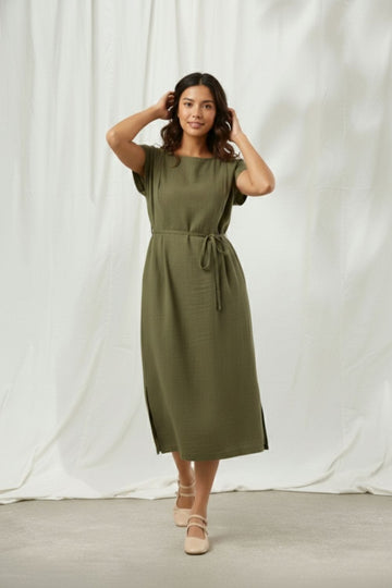 Doodlage Erna olive dress with long sleeves, knee-length, lightweight fabric, casual style, shown on a hanger.