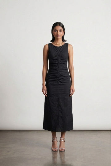 Sarah black dress by Doodlage, stylish dress with a fitted silhouette and elegant design, shown on a model.
