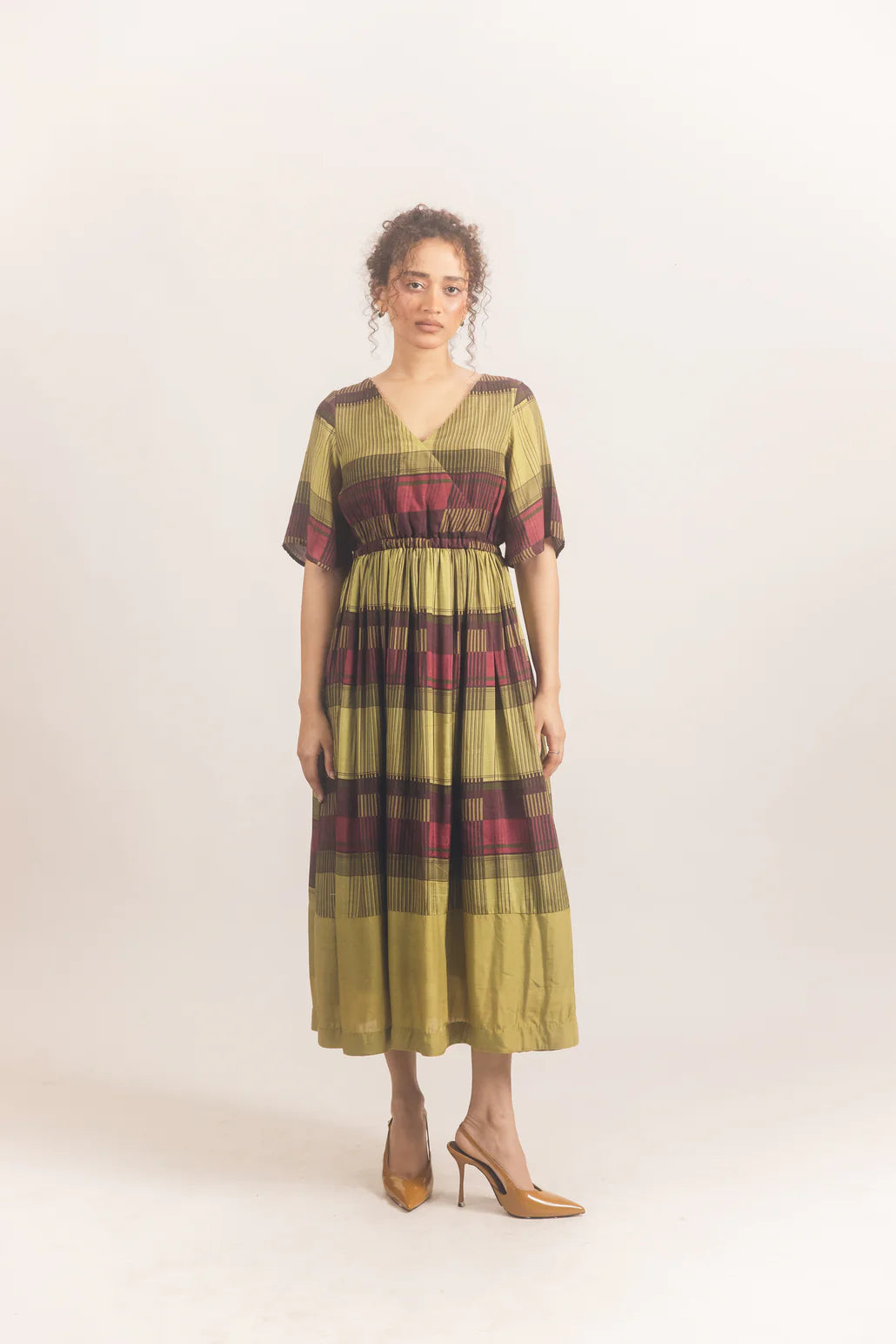 Tier dress wine