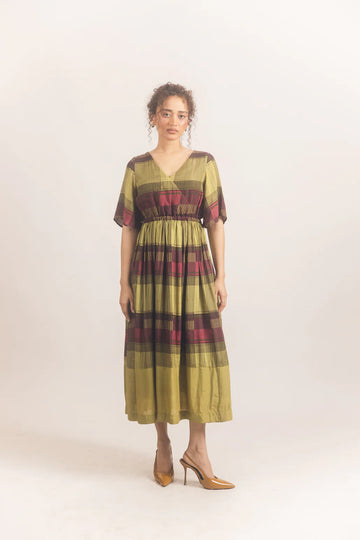 Tier dress wine