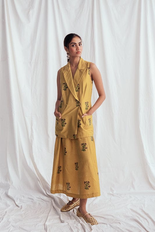 JODI Nimbu silk blazer, stylish jackets with a vibrant yellow-green hue, tailored fit, and elegant design.