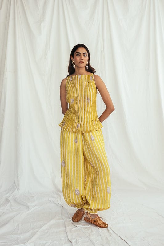 JODI Dhoop pleated top in soft fabric, featuring a stylish design with pleats and a relaxed fit, perfect for casual wear.