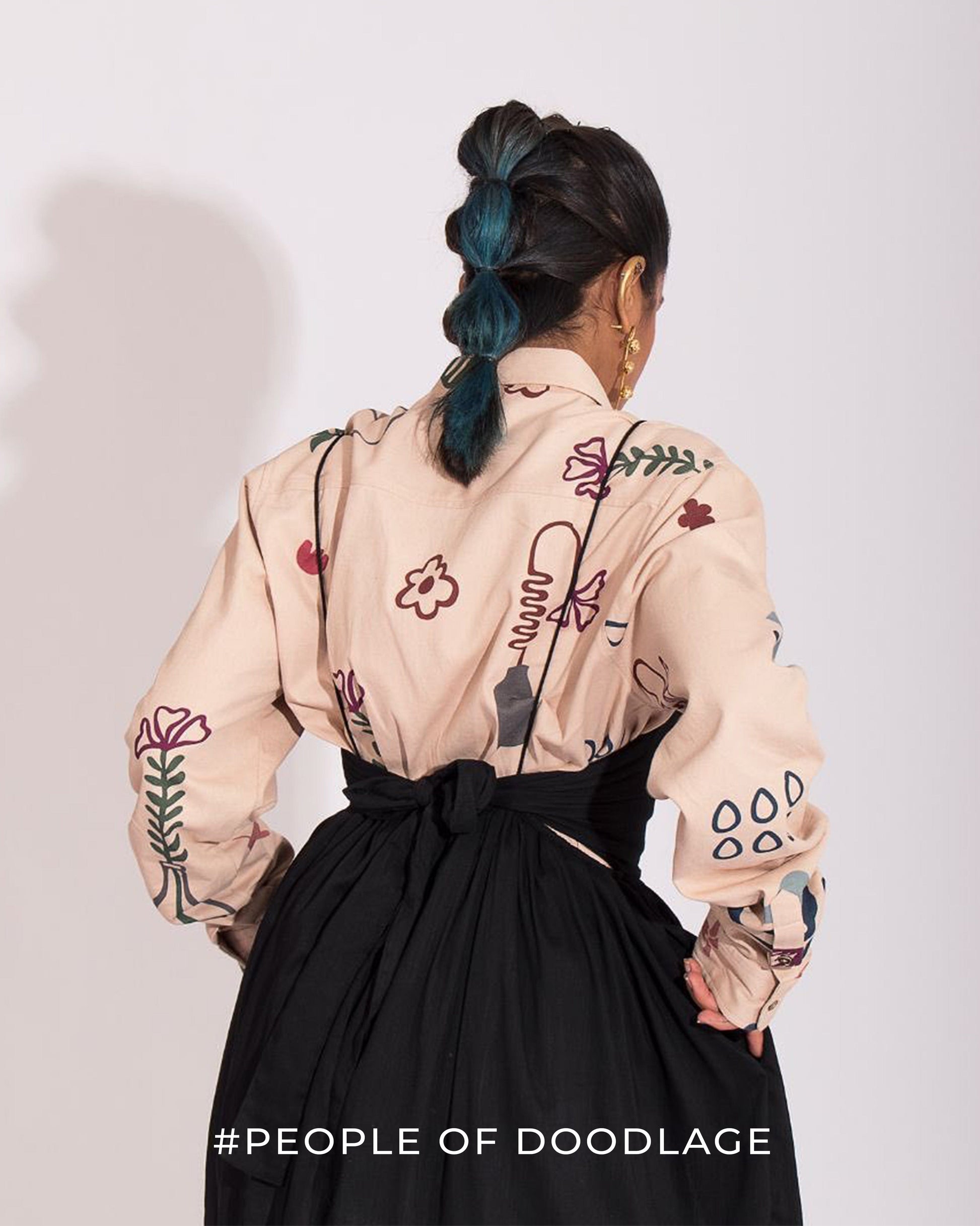 Mary black dress by Doodlage, stylish knee-length dress with a modern silhouette and subtle design details.