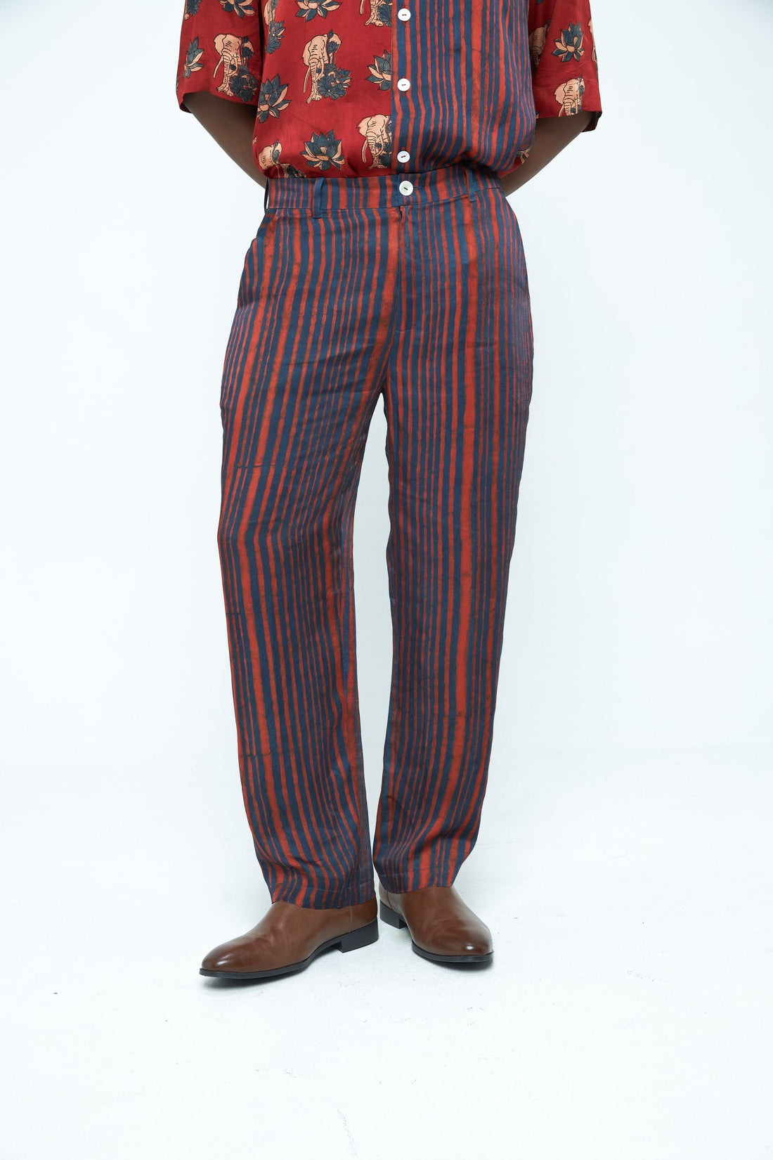 Rustic tapered pants