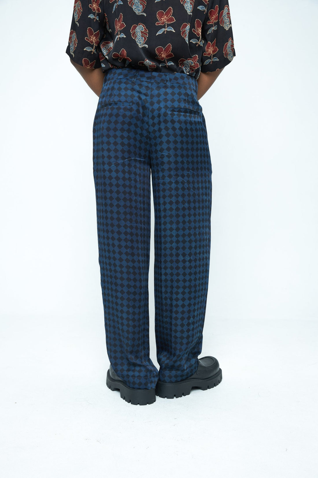 Shadow pleat pants
