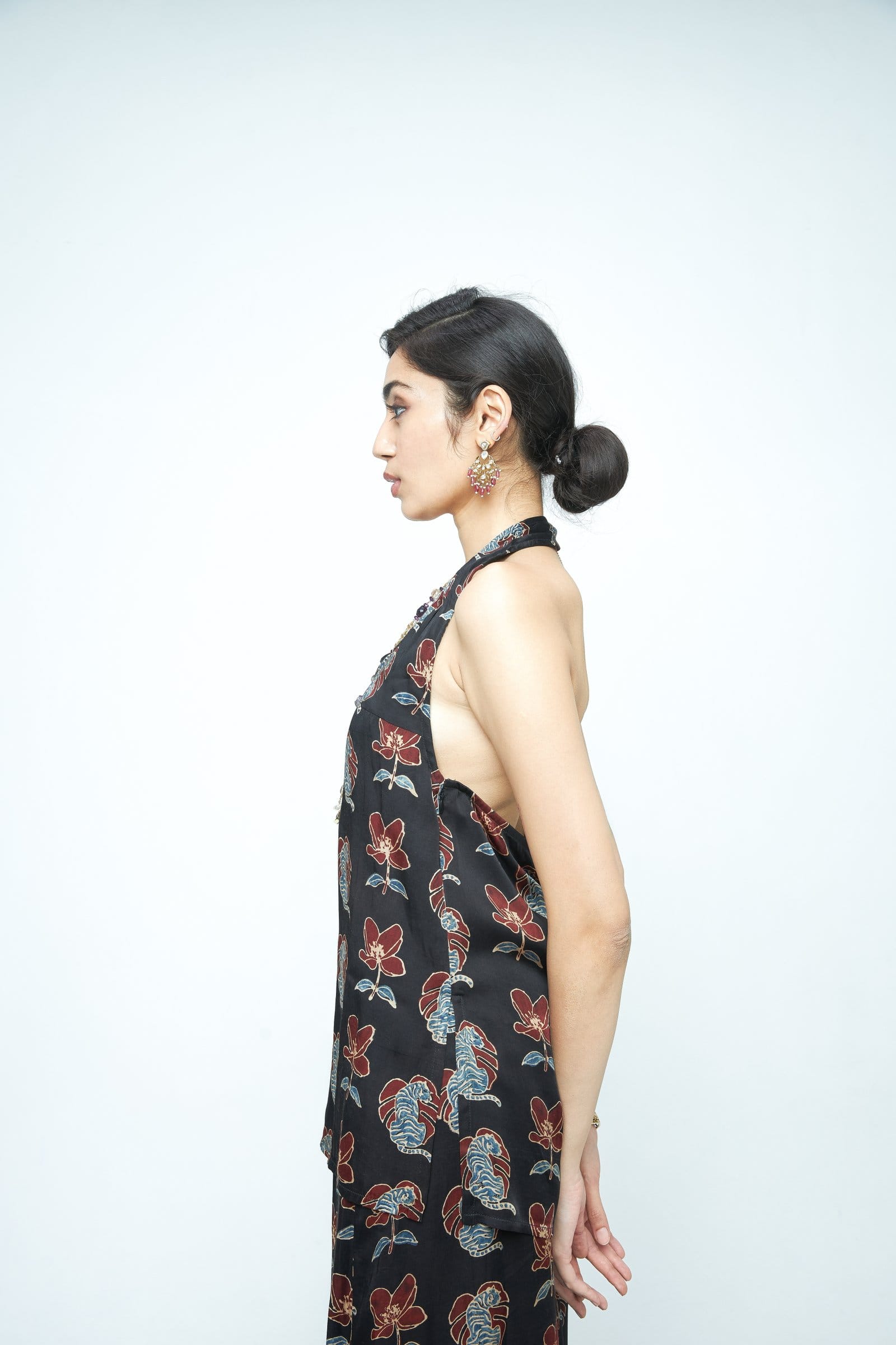 Side view of Anushe Pirani bold halter top featuring a stylish design and halter neckline, perfect for fashionable summer wear.