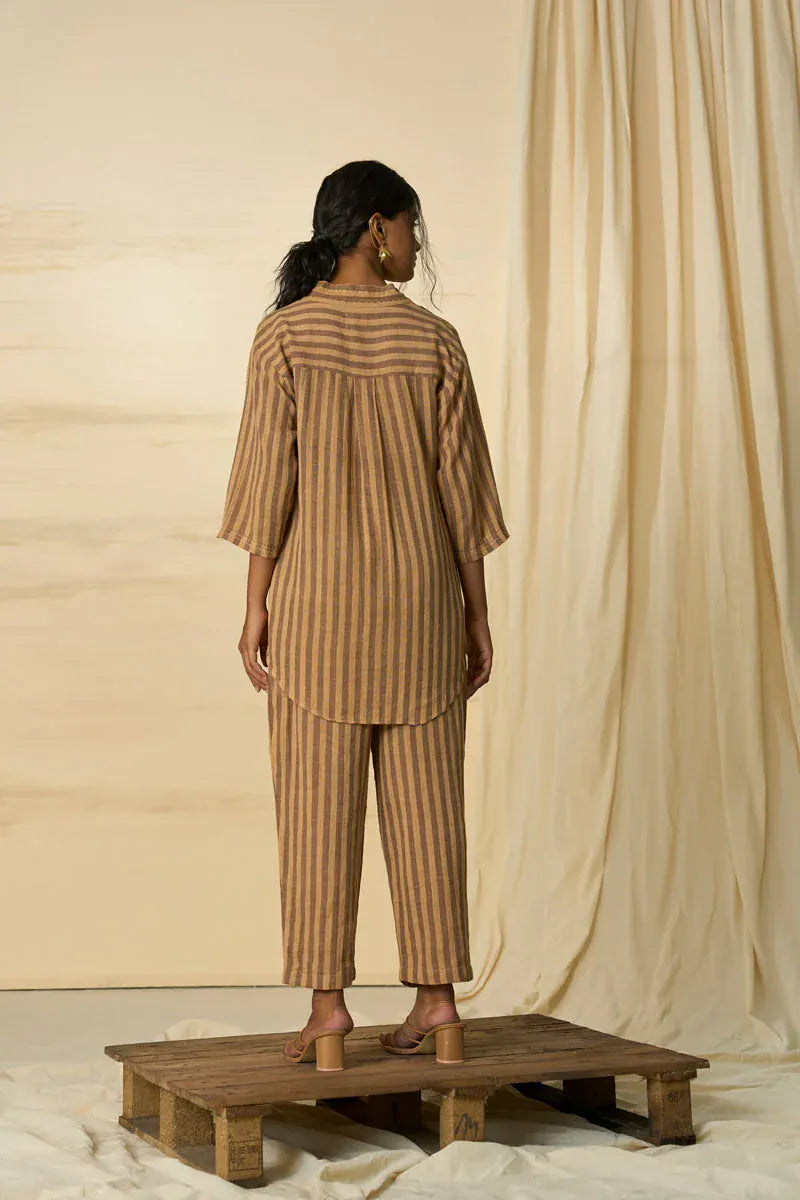 Alternative Desert V-Neck Set, stylish coordinated set with V-neck top and matching bottoms, casual and comfortable fashion ensemble.