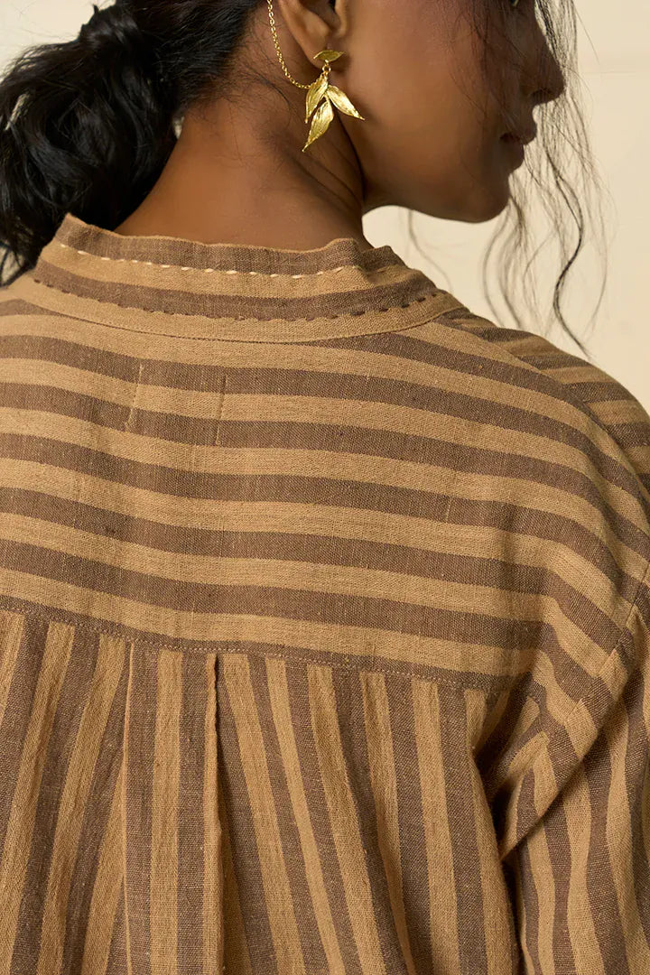 Desert V-neck coordinate set by Alternative featuring a stylish, comfortable matching top and bottom in a desert-inspired design.