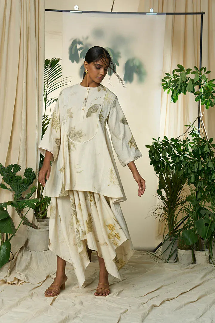 Live leafy kurta-skirt set from Alternative, a stylish coordinated outfit with a leafy print, perfect for casual or festive wear.