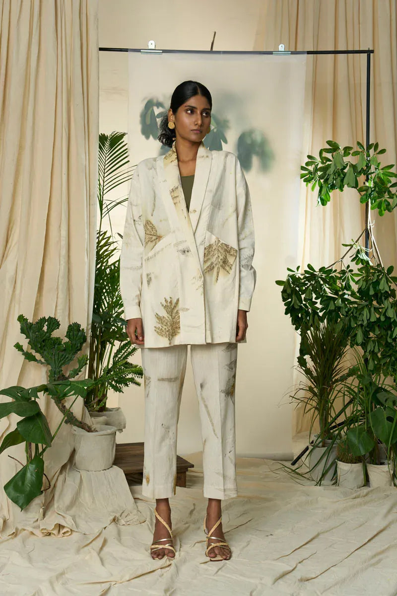 Alternative live leafy overlay set, coordinated top and bottom with leafy print, perfect for casual or outdoor wear.