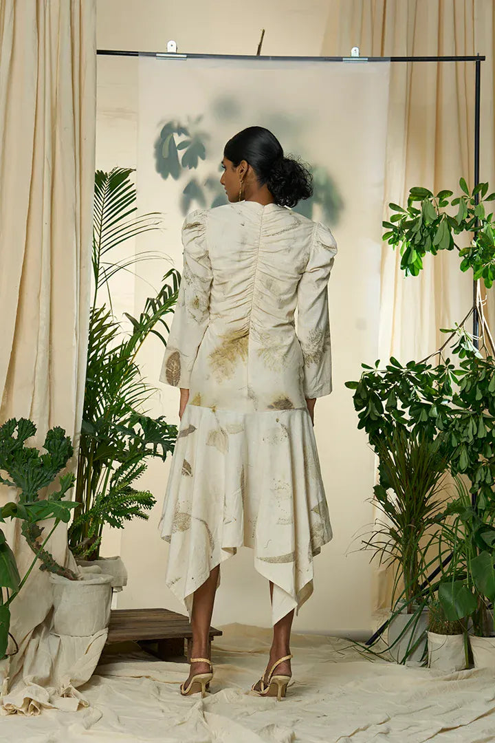 Alternative live leafy pleated maxi dress, flowing fabric with leafy pattern, elegant and stylish for versatile wear
