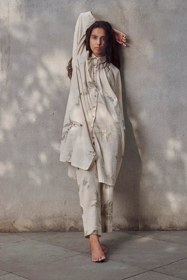 Alternative Live Leafy pants, stylish trousers with leafy print, featuring a relaxed fit and comfortable waistband.