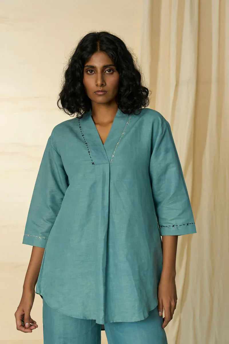 Alternative desert V-neck coordinate set featuring a stylish V-neck top and matching bottoms in a comfortable, casual design.
