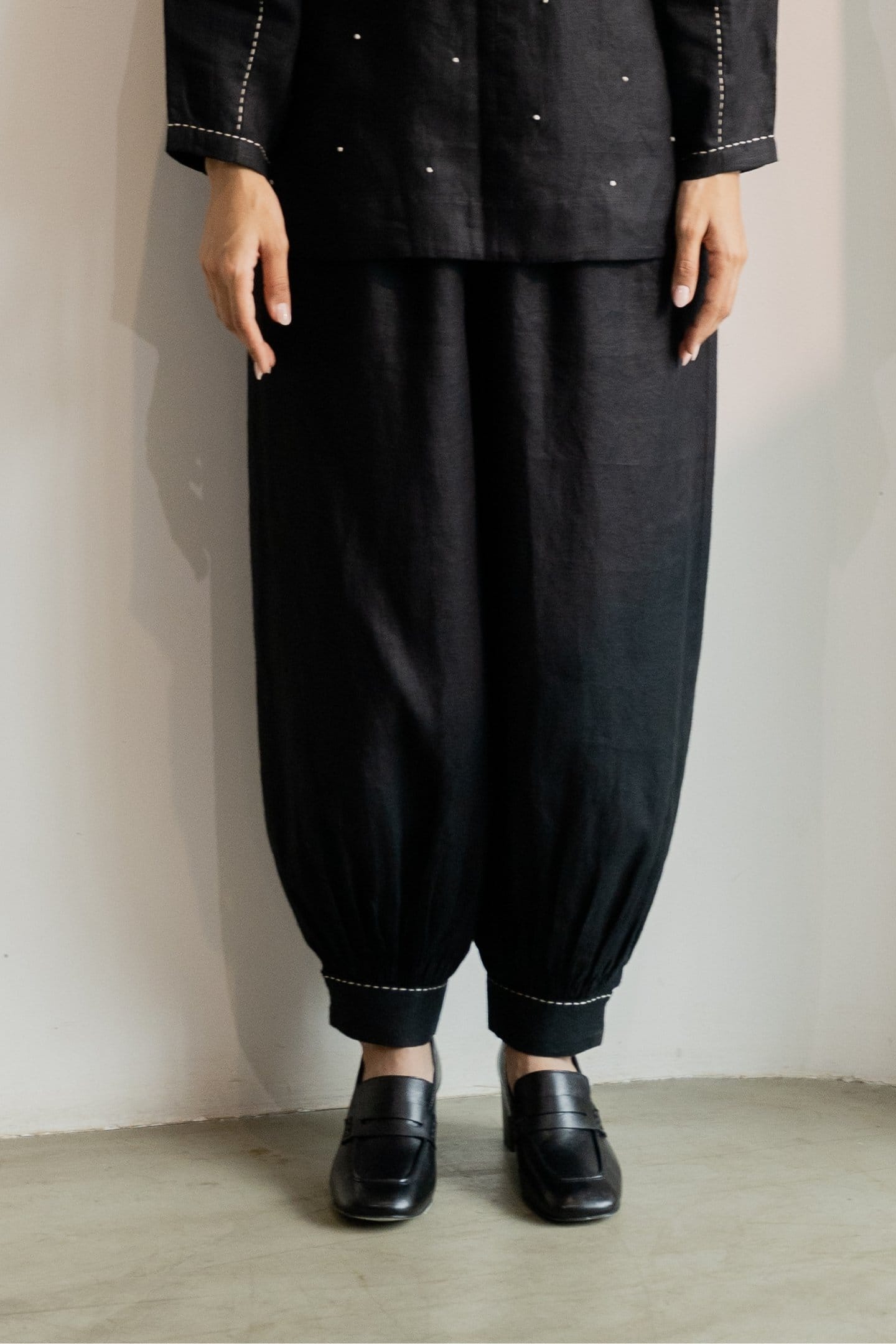 Ebony black hemp harem trousers from Alternative, featuring a relaxed fit and comfortable design.