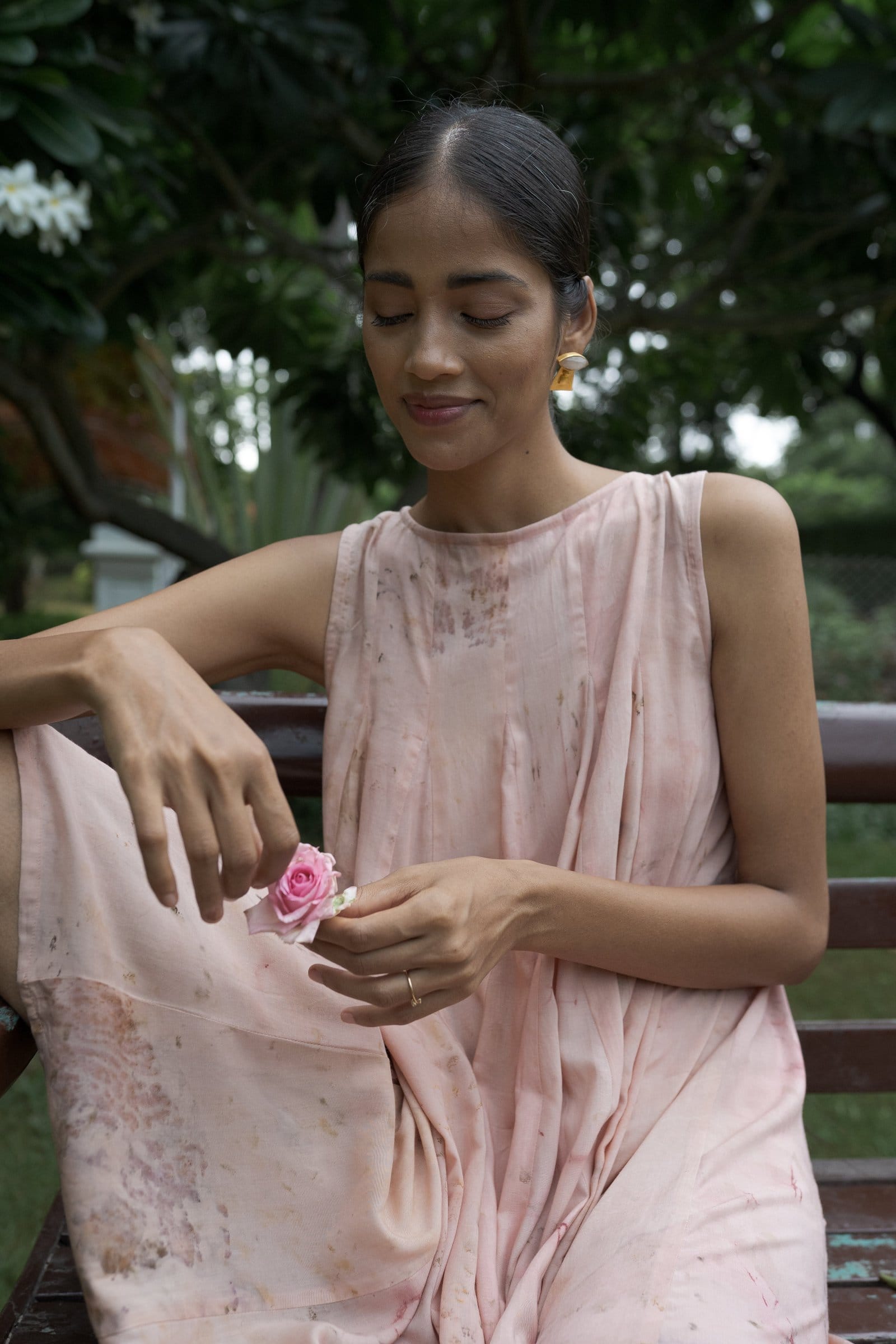 Alternative Petals Please dress, short floral dress with ruffled sleeves, perfect for casual or summer wear.