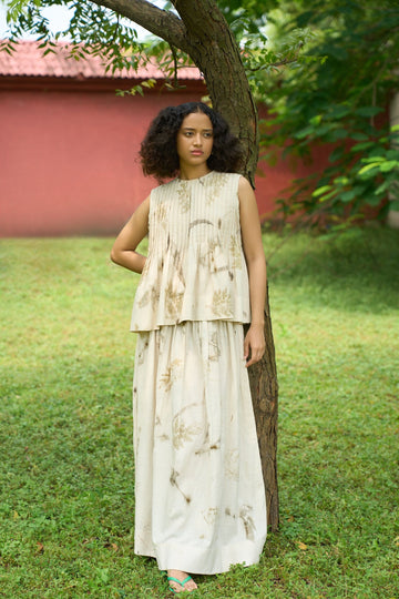 Alternative Live leafy skirt, a stylish flowy skirt with leafy pattern, perfect for casual or bohemian fashion looks.