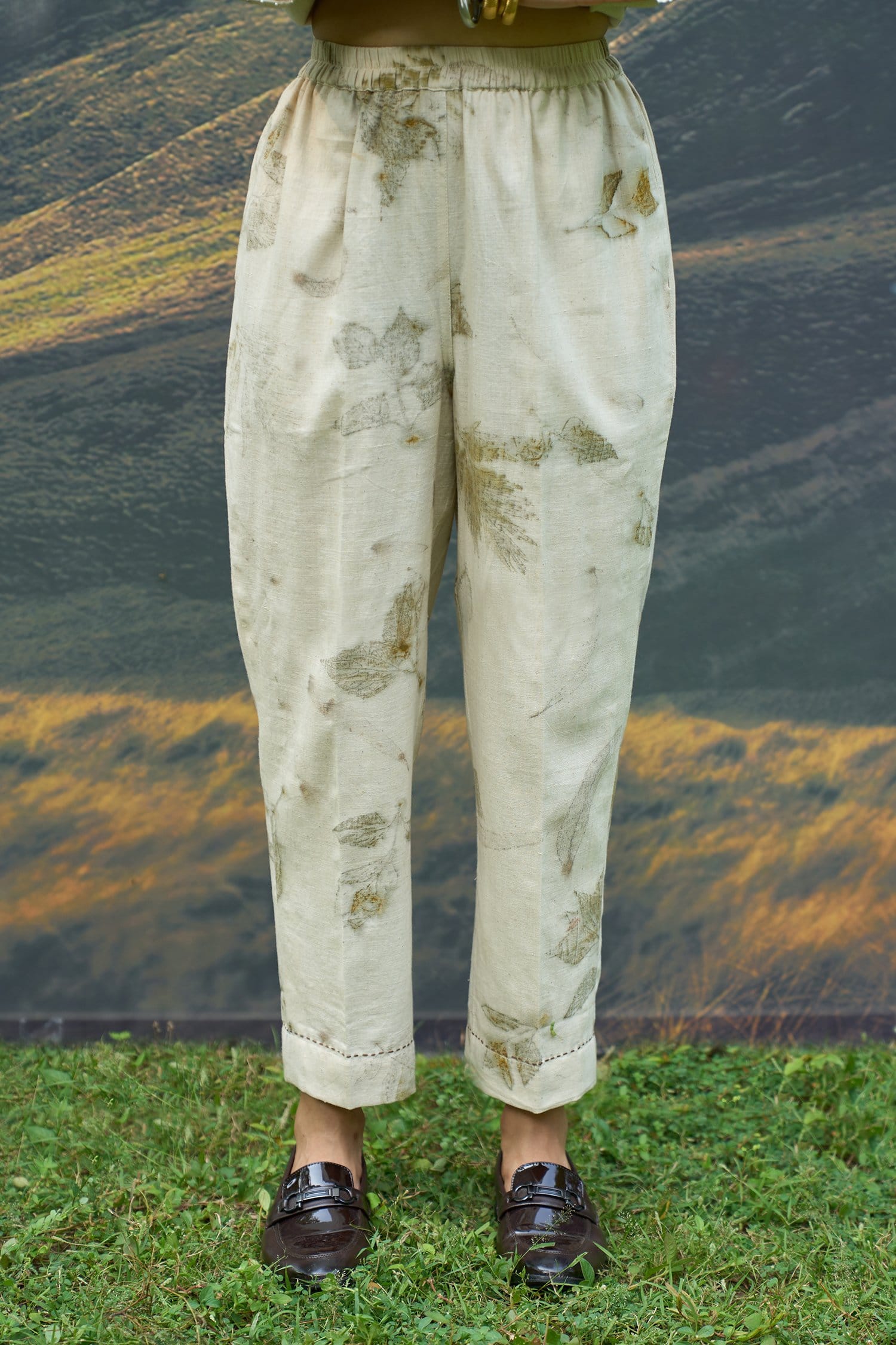 Alternative Live leafy kurta and pyjama pants coord set, featuring a leafy printed kurta and matching comfortable pyjama pants.