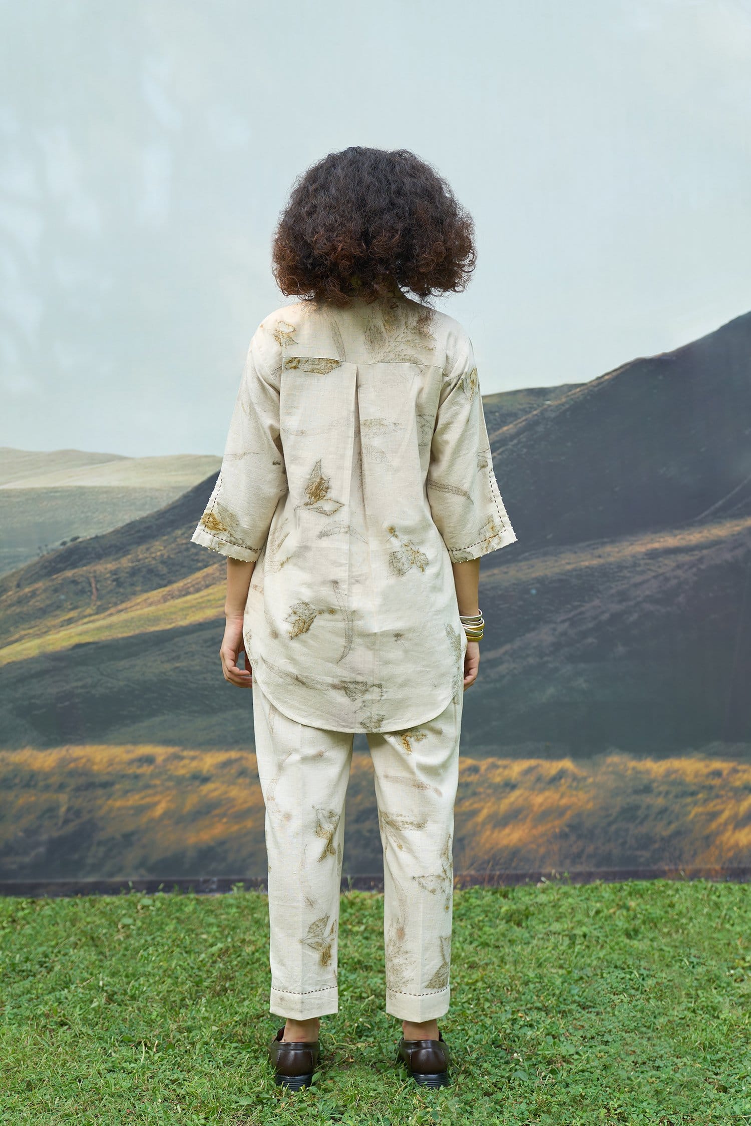 Alternative Live Leafy V Kurta, a stylish top with leafy green print, lightweight fabric, and a flattering V neckline.